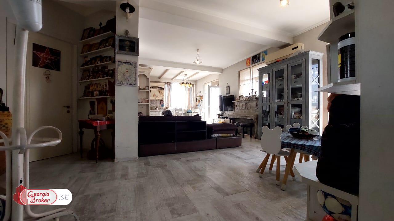 nearly repaired 4-room apartment for sale